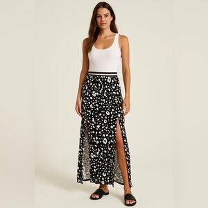 Rebecca Minkoff Black White Print Maxi Skirt Size Small Slit Vacation Resortwear
